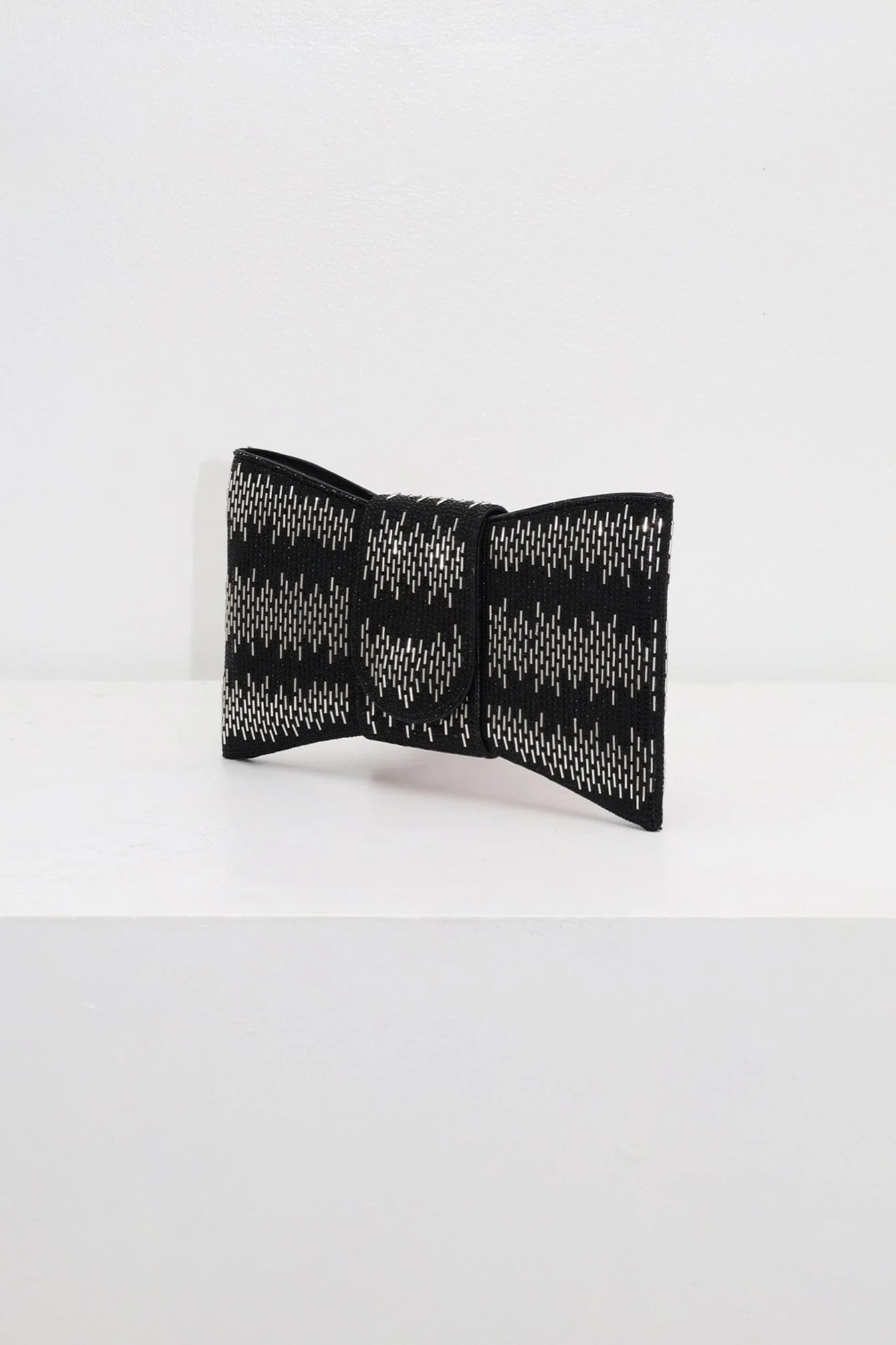 Bow Shaped Rhinestone Evening Clutch - Image 4