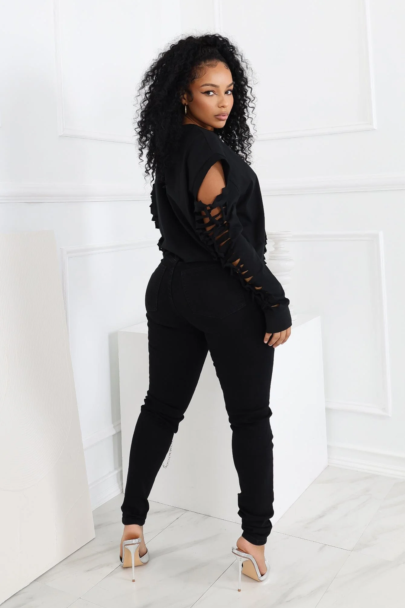 Rylee Oversized Metal Trim Top - Image 2