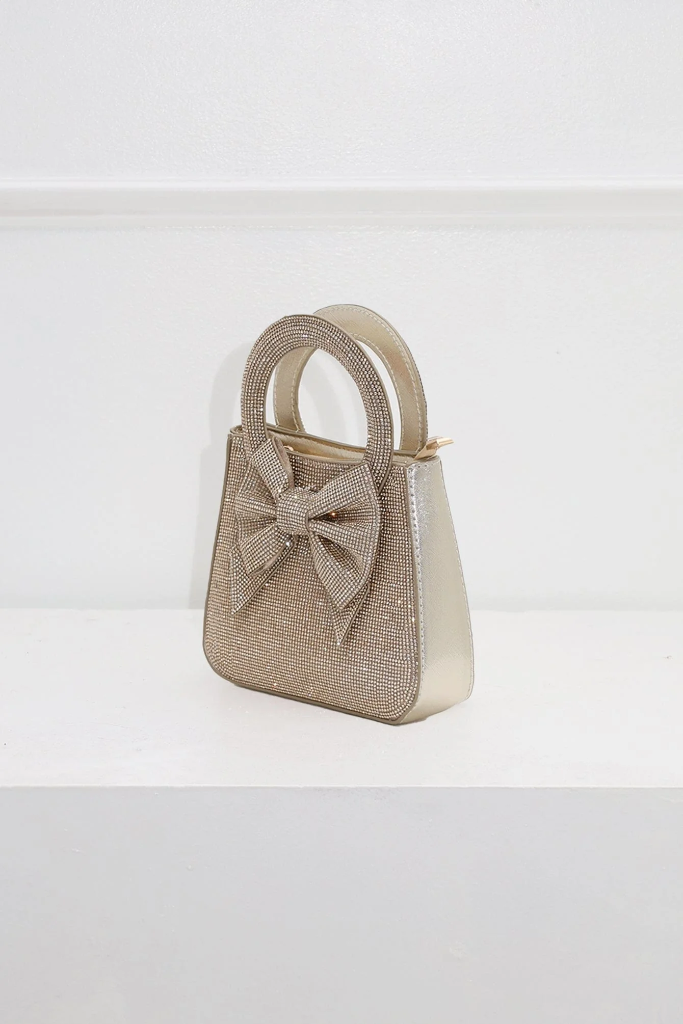 Sweet Yet Bold Bow Clutch - Image 5